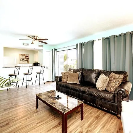 Kings Cove Central Destin 3 Community Pools